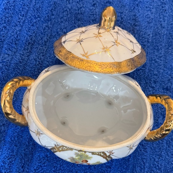Limoges Gold and White Porcelain Tureen - Picture 11 of 16